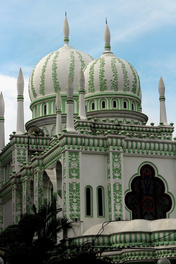 Ornamen Fasad Masjid Al-Ikhlas